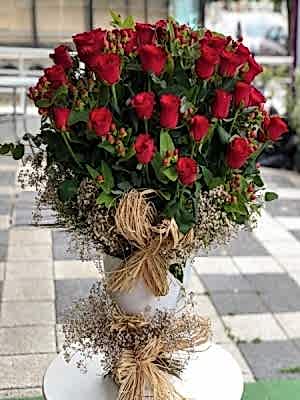 Seramik Vazoda Güller